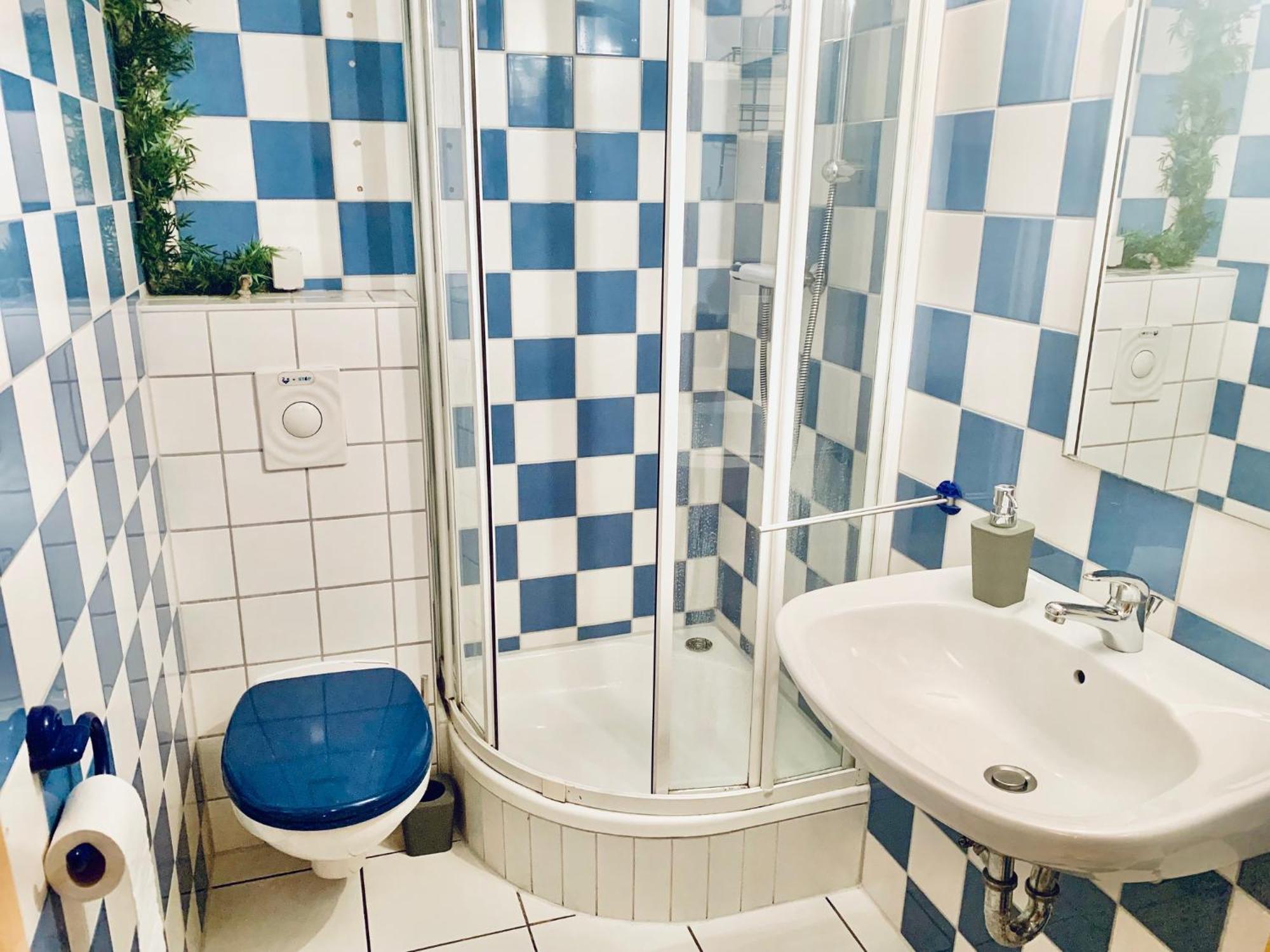 Souterrain Monteurwohnung Mit Sauna Und Garten Rostock